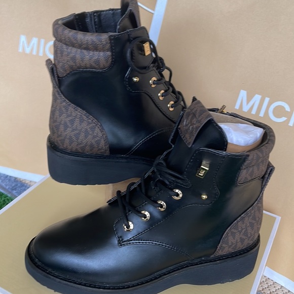 Michael Kors TRUDY BOOTIE FAUX LEATHER Black/Brown

49F0TRFE6L - Picture 11 of 16
